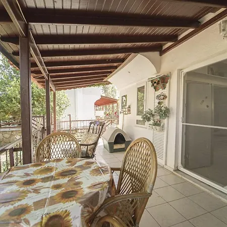 Gorgeous House With Garden Vakantiehuis *